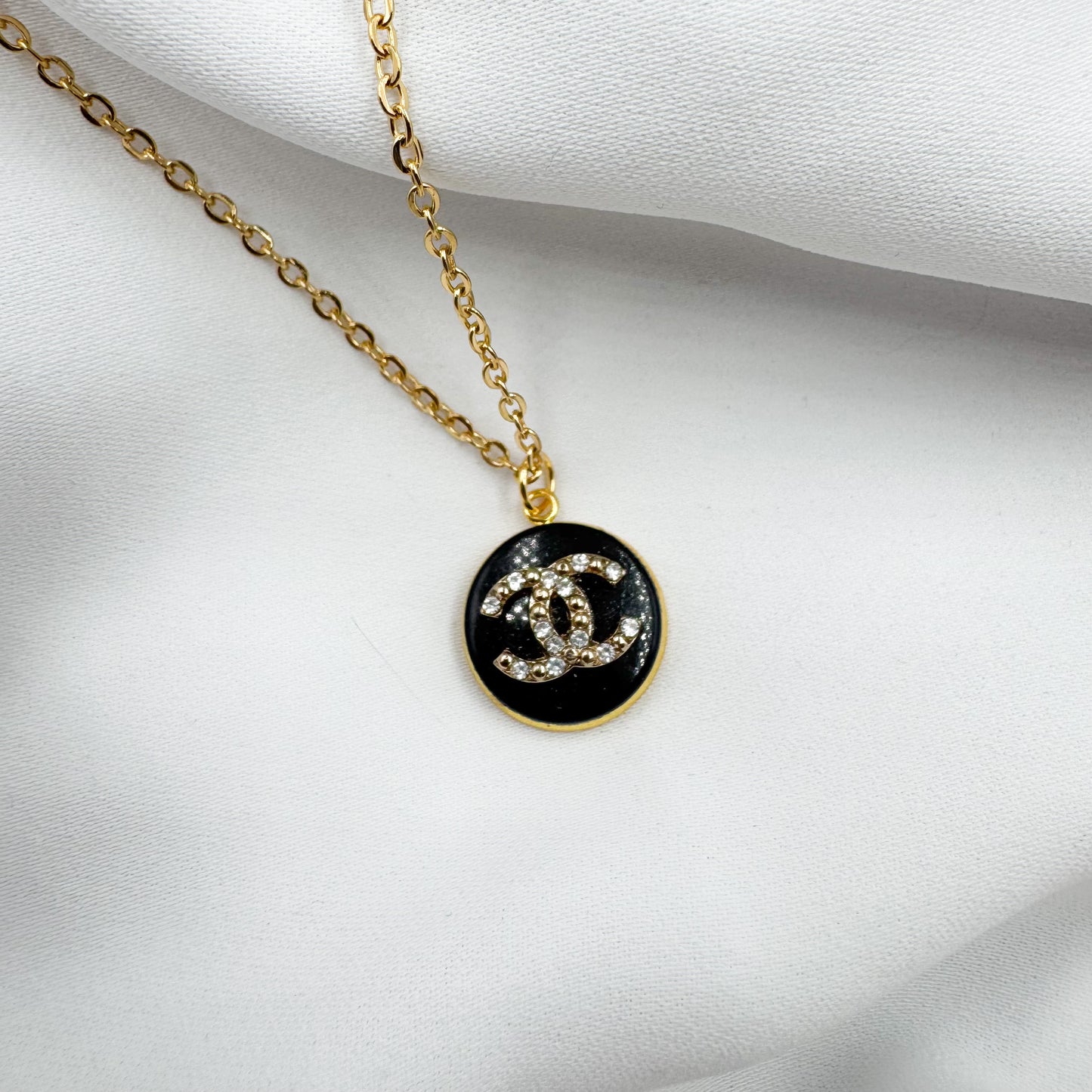 Collier Lara