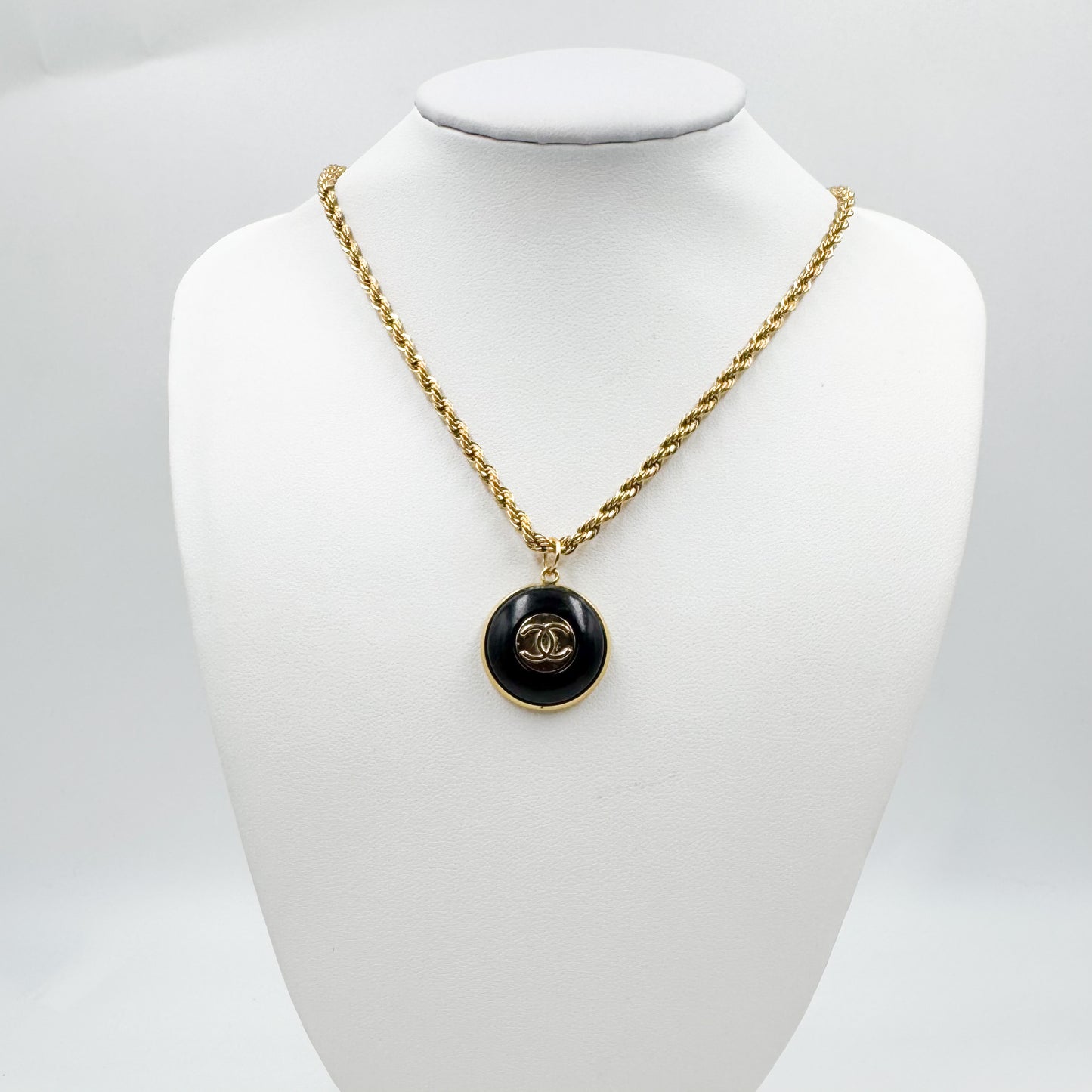 Collier Maya