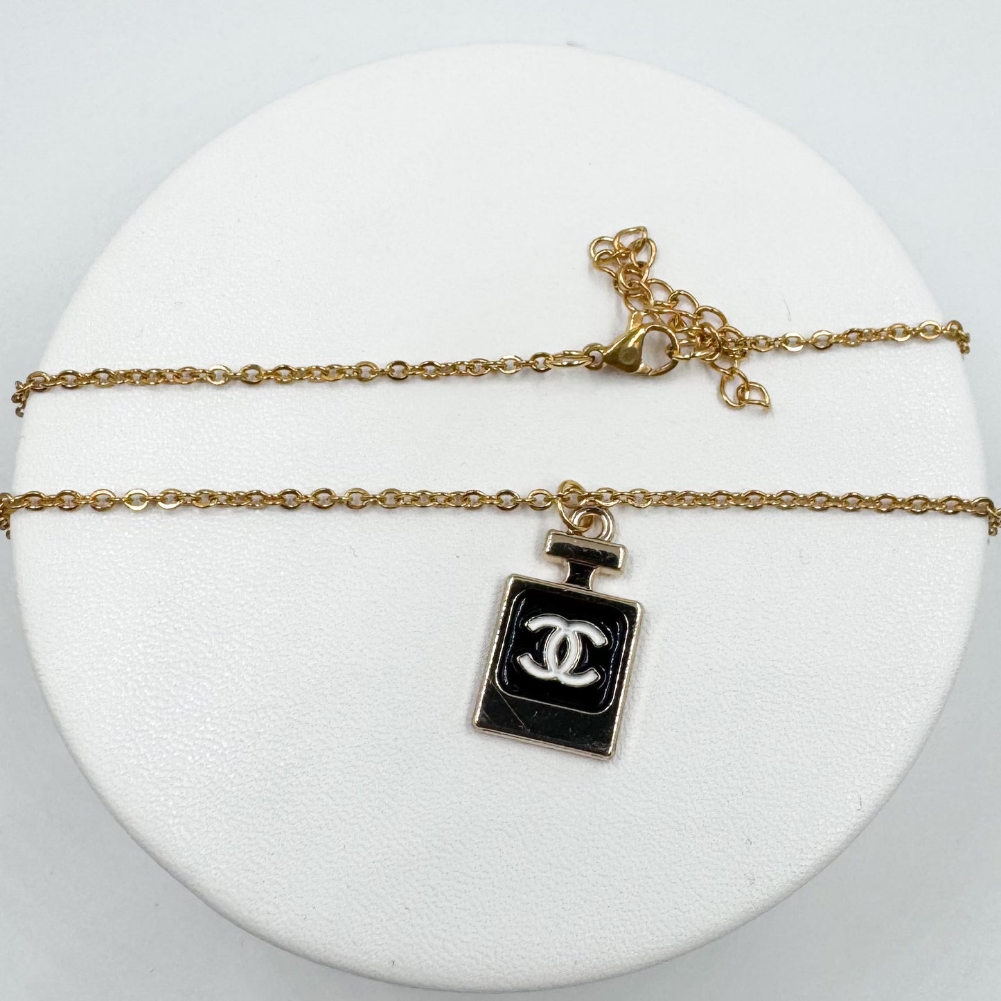 Collier Five