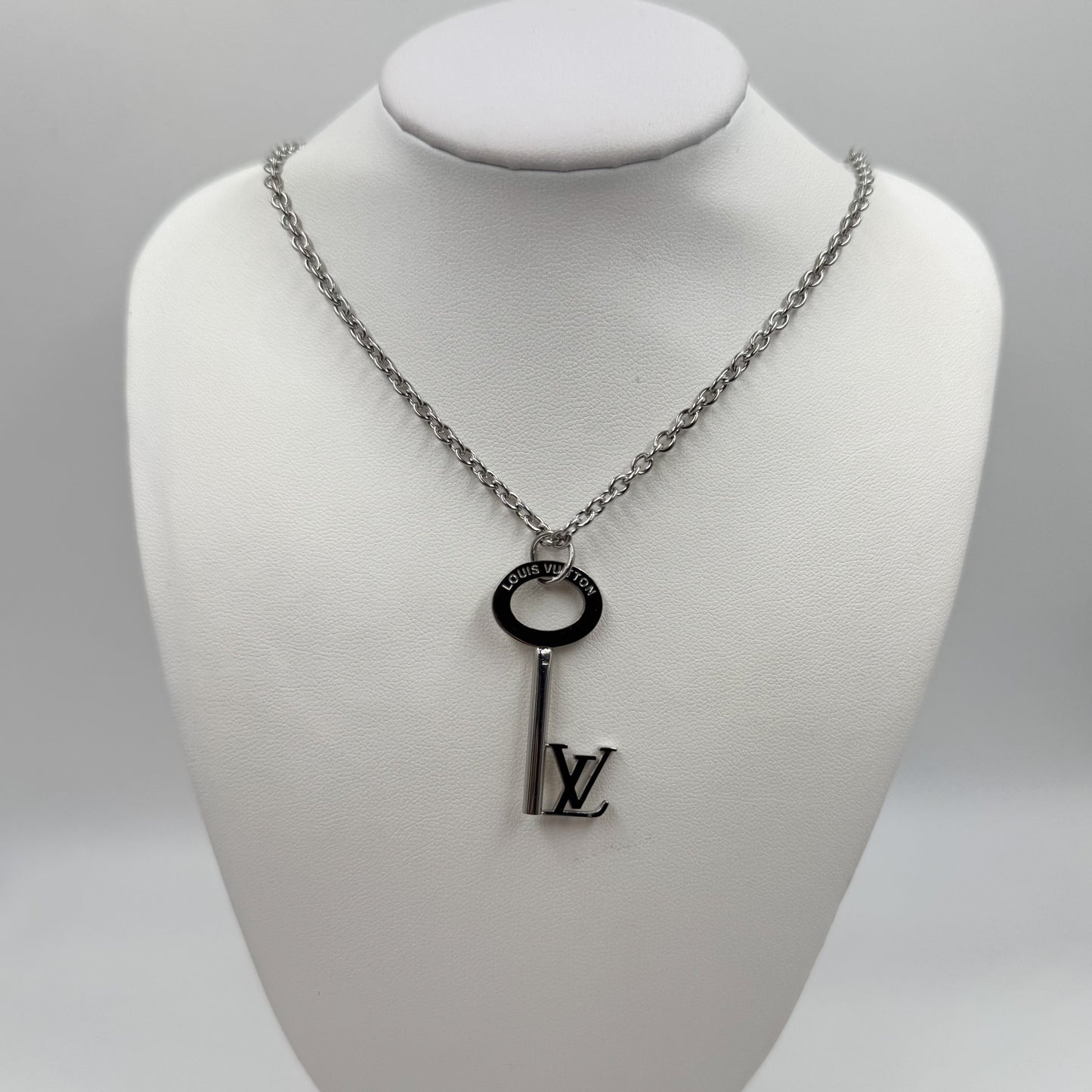 Collier Key