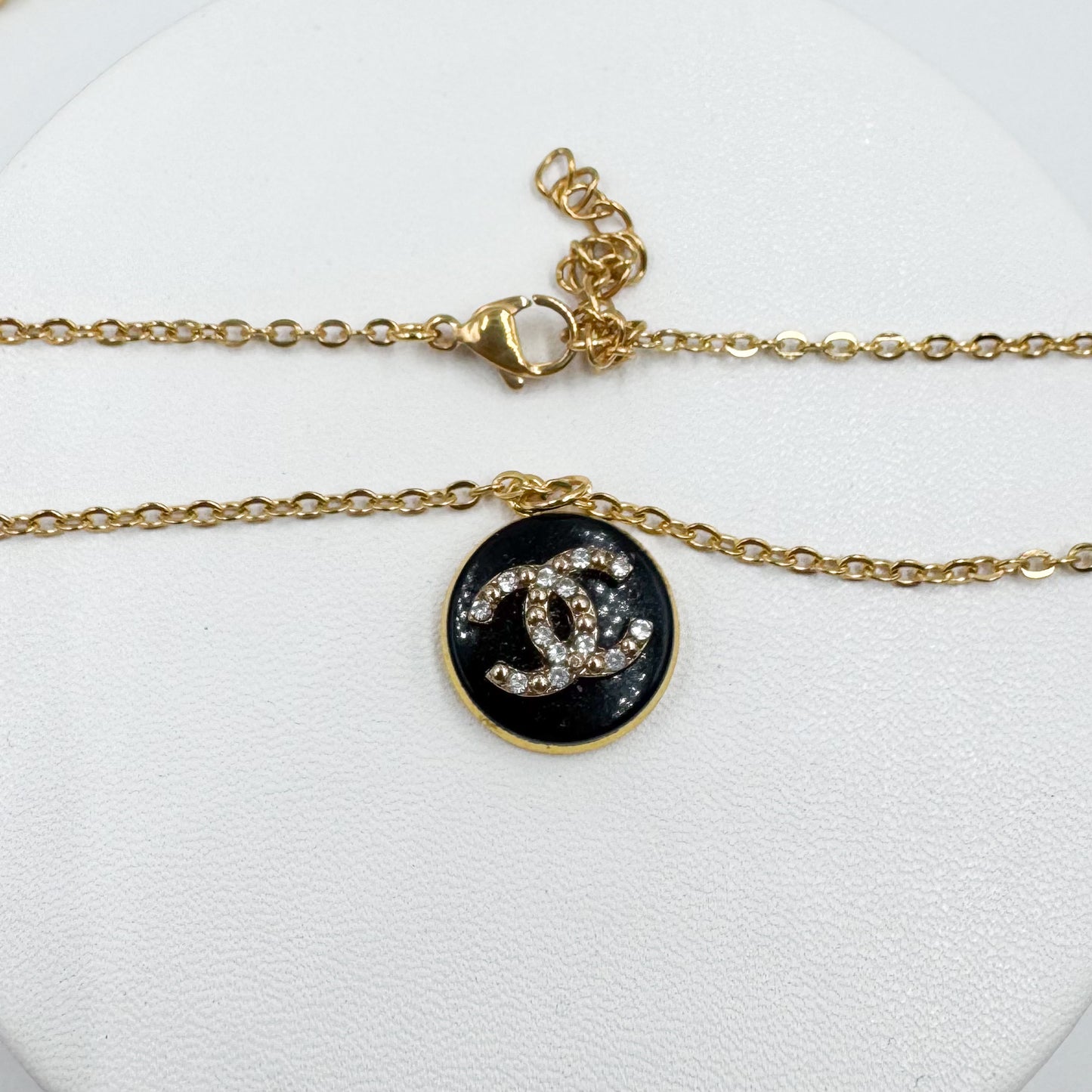 Collier Lara