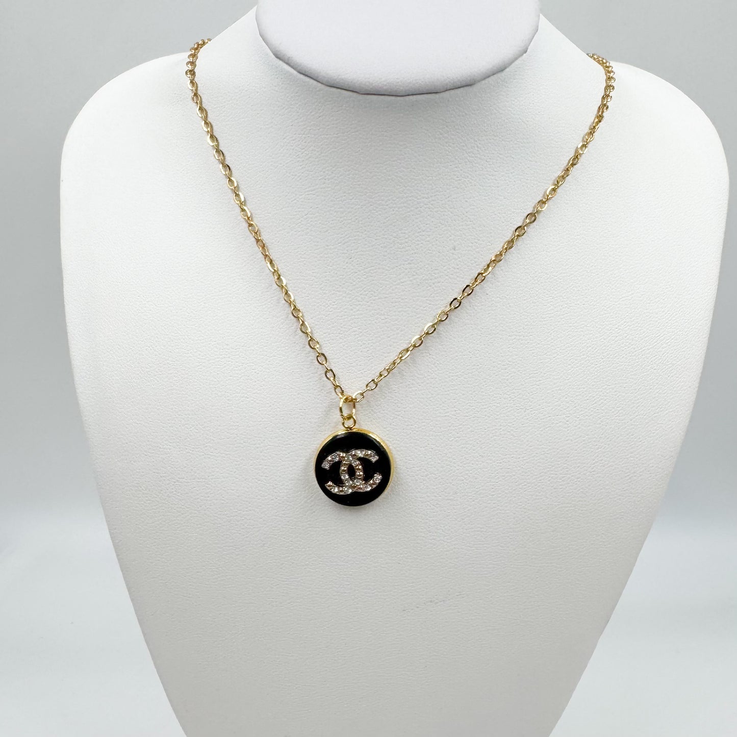 Collier Lara