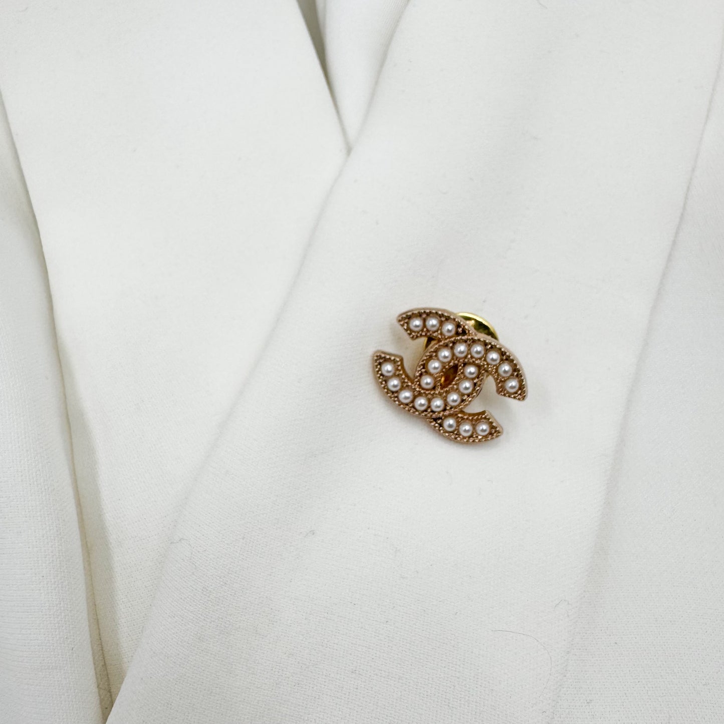 Broche London