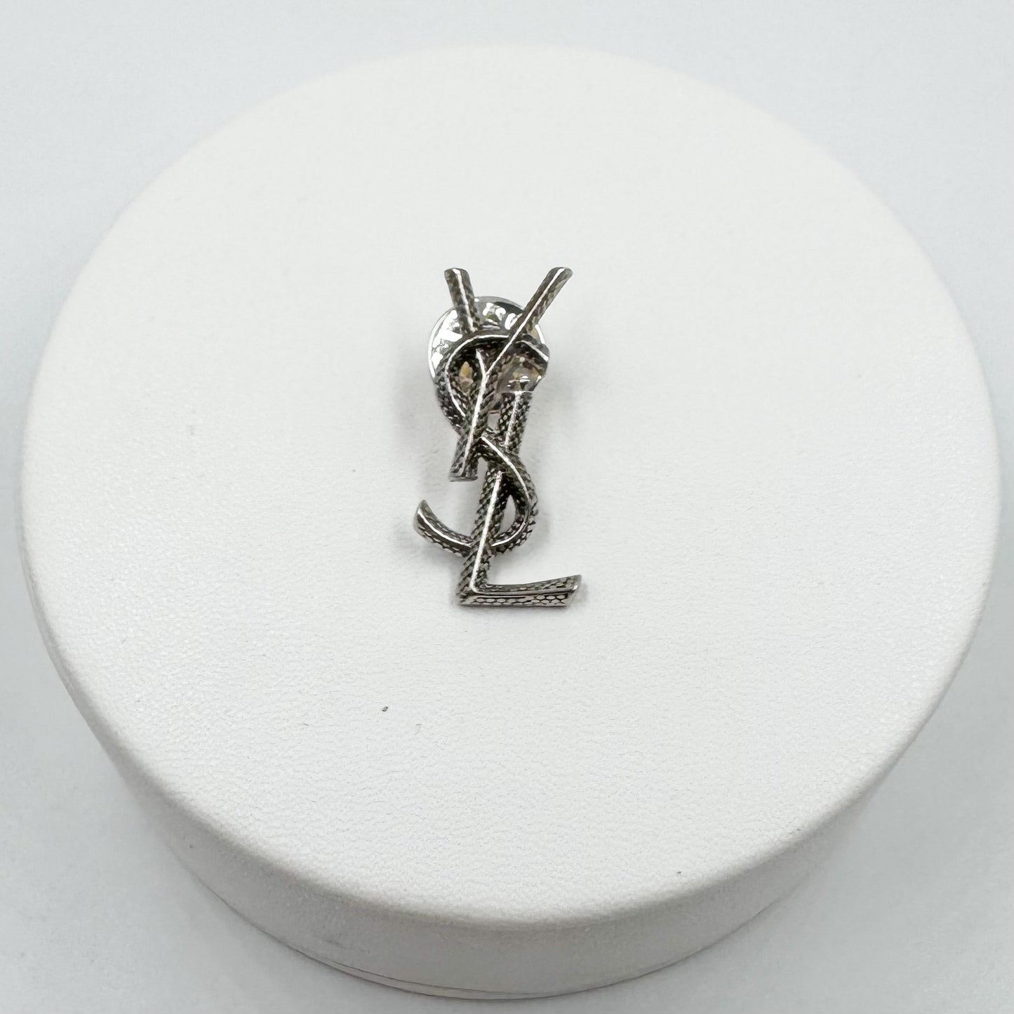 Broche Laura