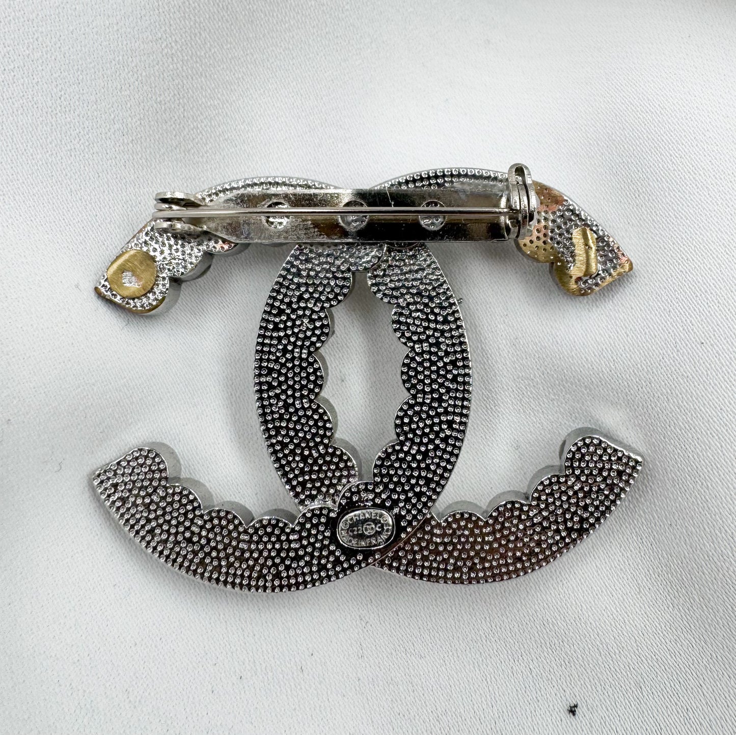 Broche Suzy