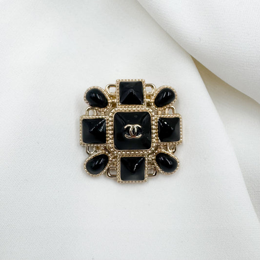 Broche Avril