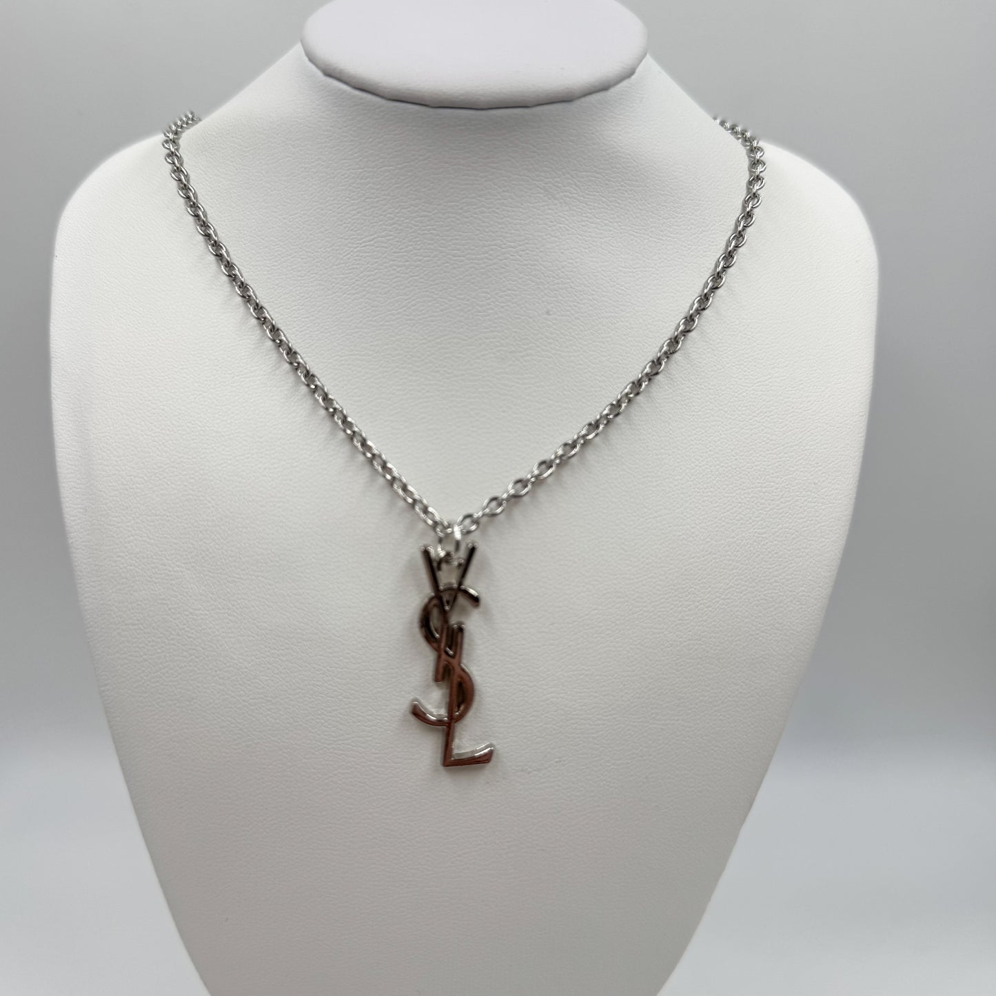 Collier Yves