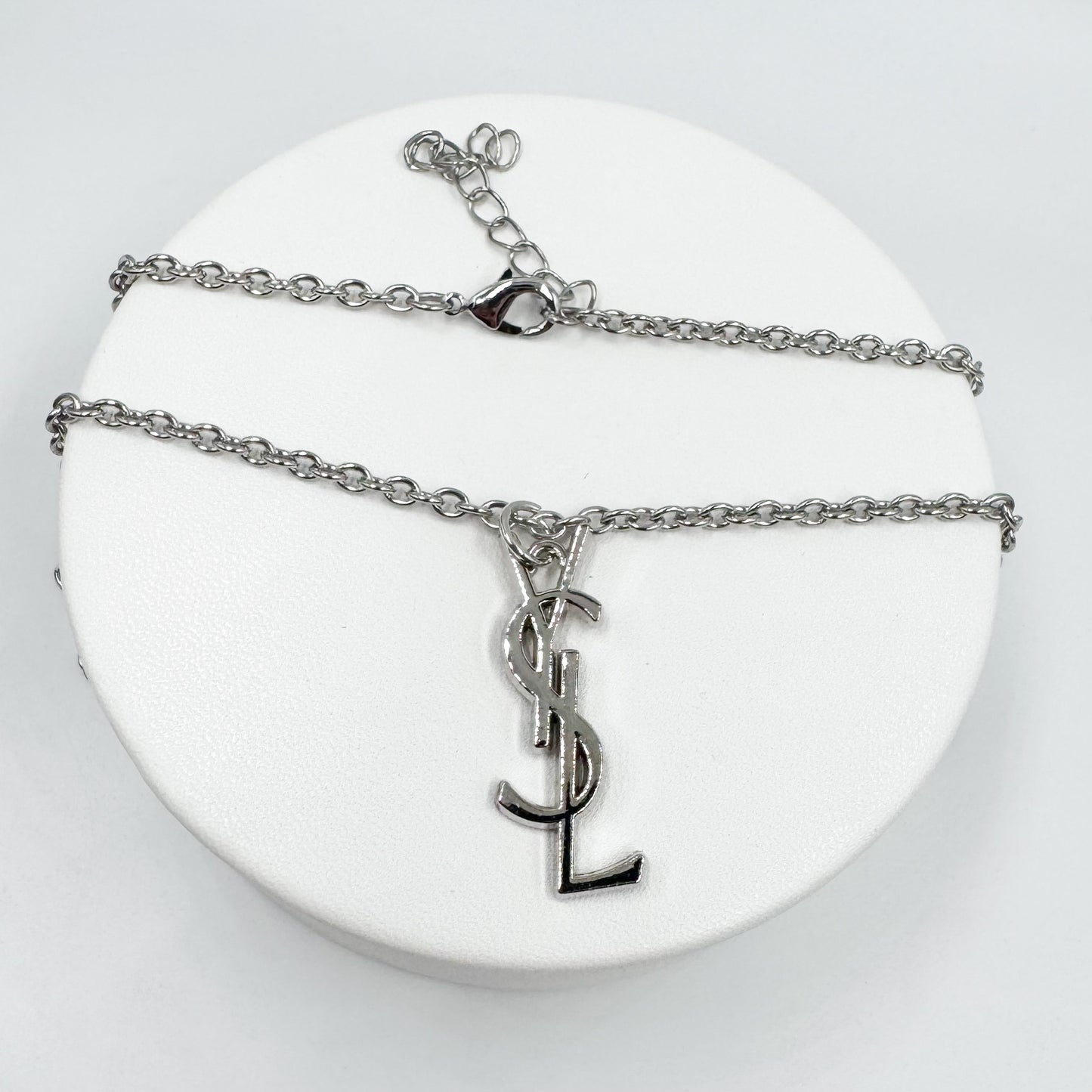 Collier Yves