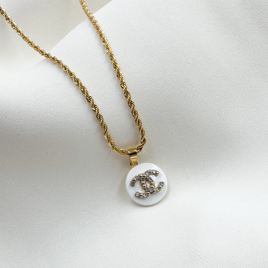 Collier Ava