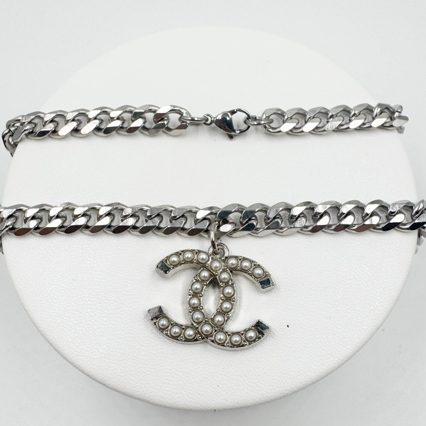 Collier Nusa