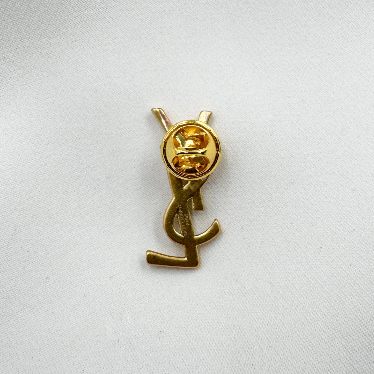 Broche Laurie