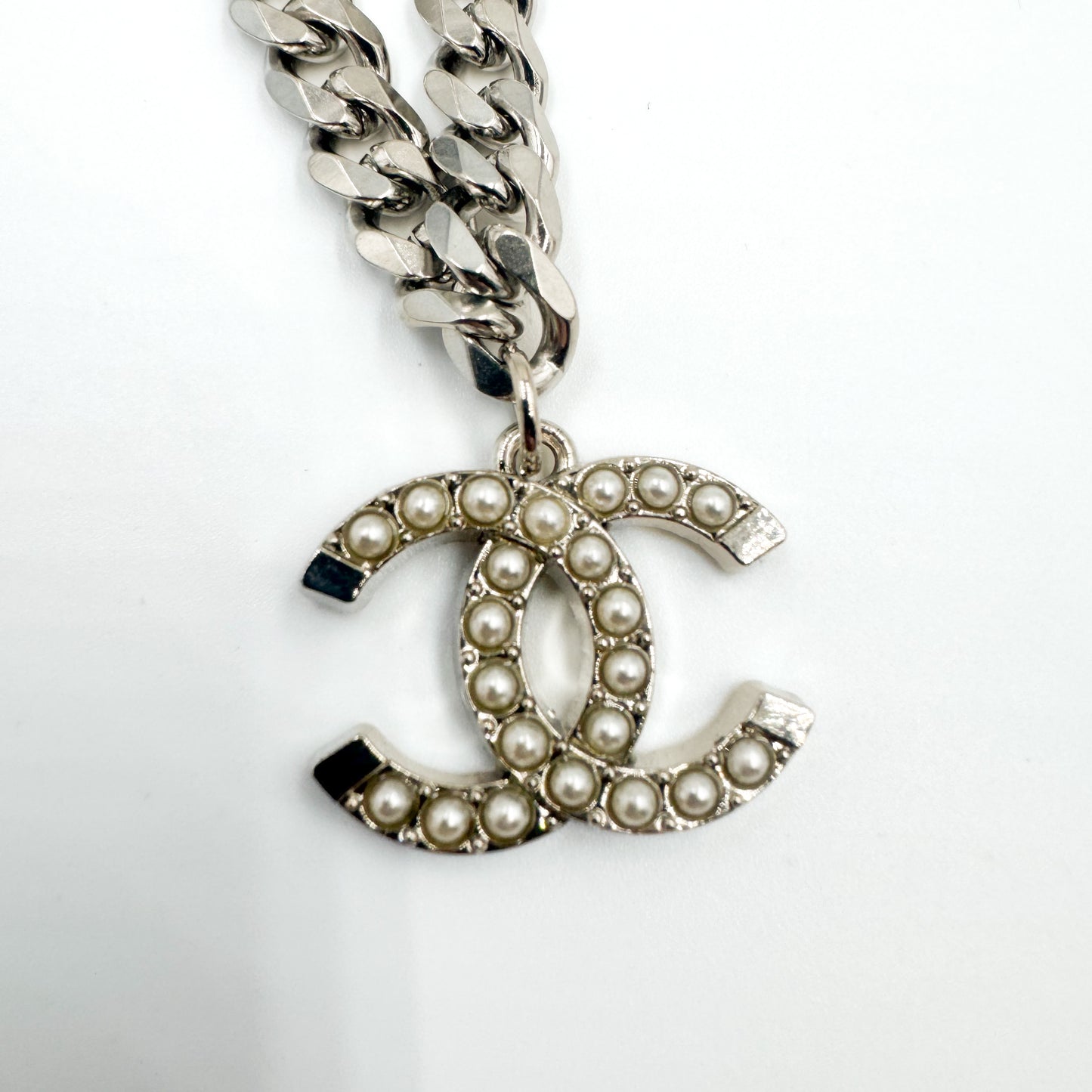 Collier Nusa